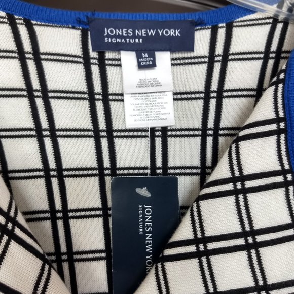 Ladies Sweater - Picture 2 of 2